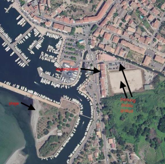 Appartement Plein Centre Saint Florent Face Au Port Luaran gambar